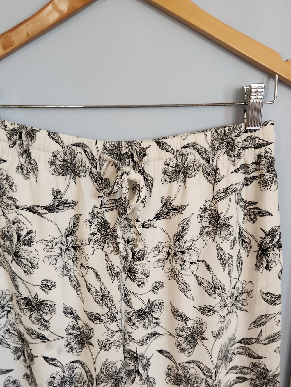 Drawstring Pants - Picture 2 of 6